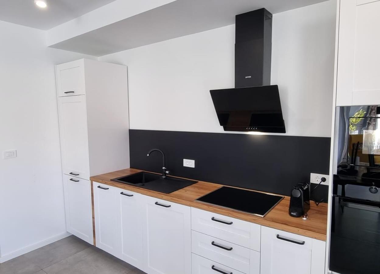 Seabreeze Luxury Apartments Njivice Cameră foto
